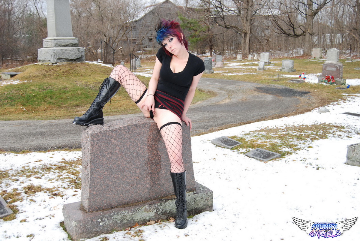 happy-halloween-as-dirty-tease-sabrina-flashes-her-tits-and-tight-pink-pussy-in-a-graveyard-09